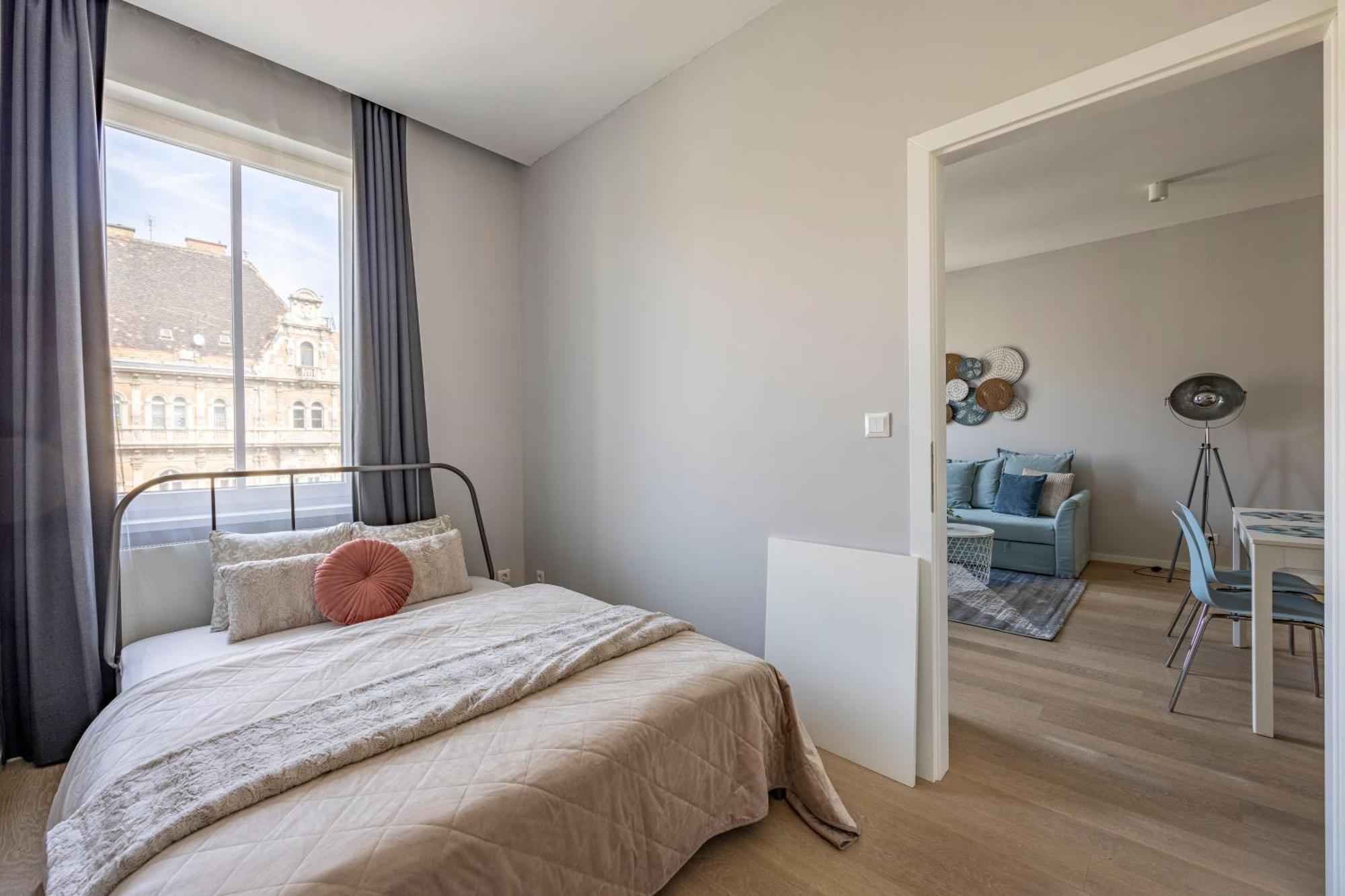 Stylish & Spacious Central Suite By Prestige Homes Budapest Esterno foto