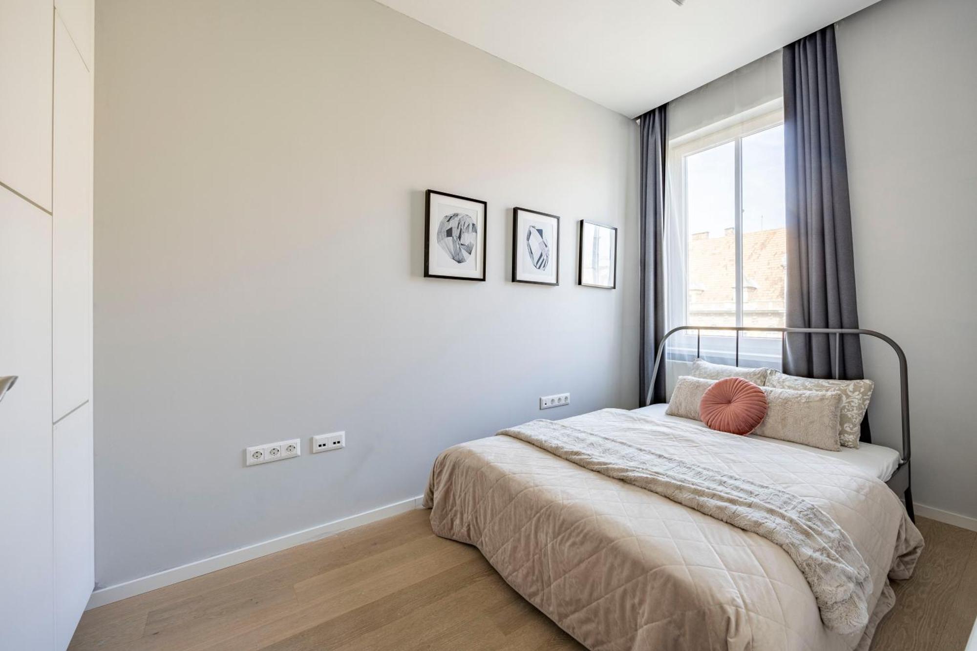 Stylish & Spacious Central Suite By Prestige Homes Budapest Esterno foto
